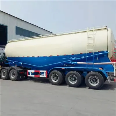 Modern bir çimento tankerinin sürücü kabininde hangi konfor özellikleri bulunur?